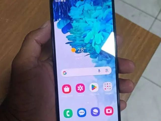 S20 FE 128GB troco por iPhone /pago volta  - Foto 2