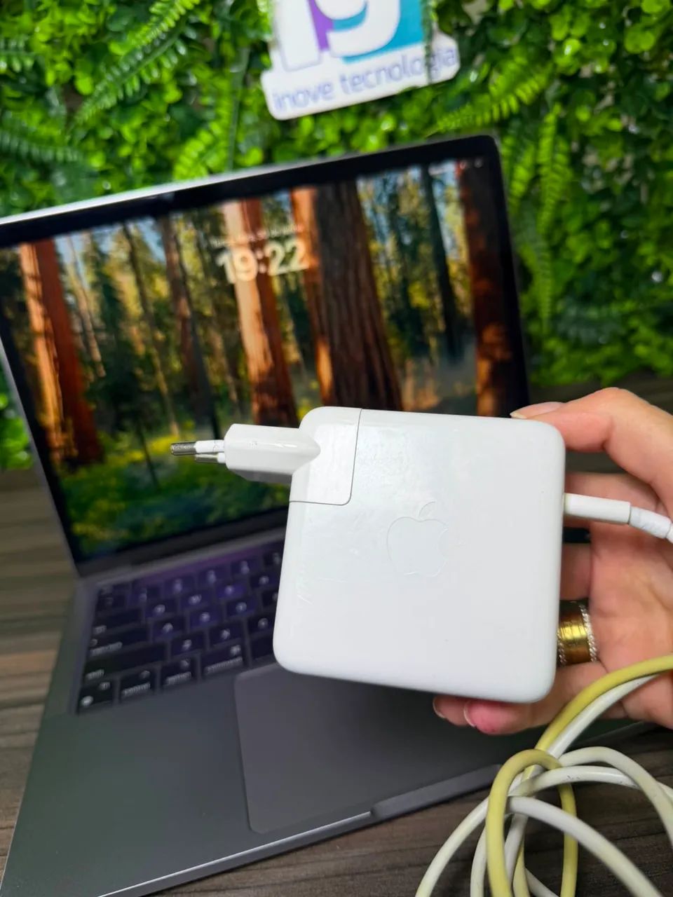 MacBook Pro 2020 - Foto 2