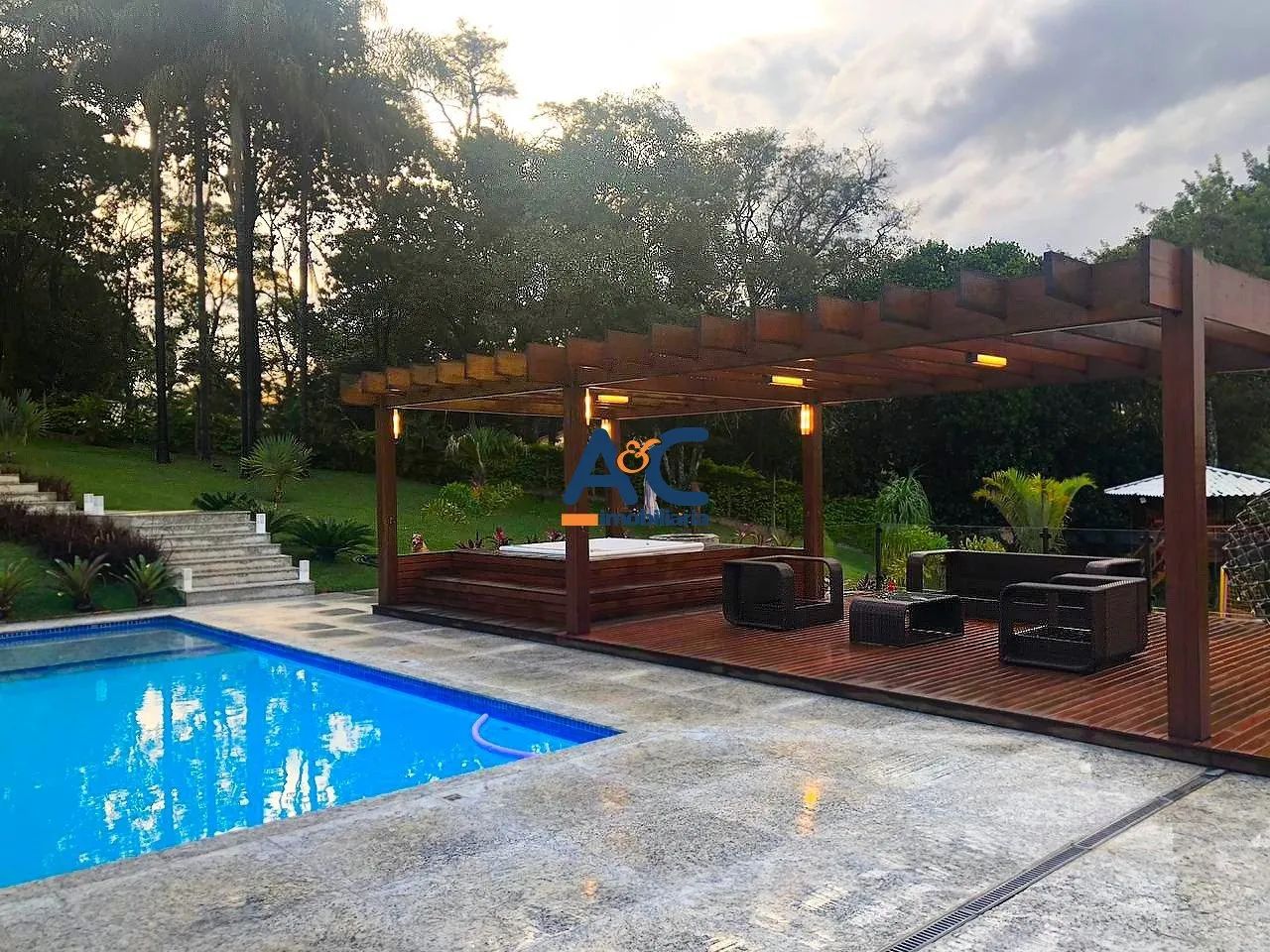 Belíssima casa no Condomínio Amendoeiras - Foto 5