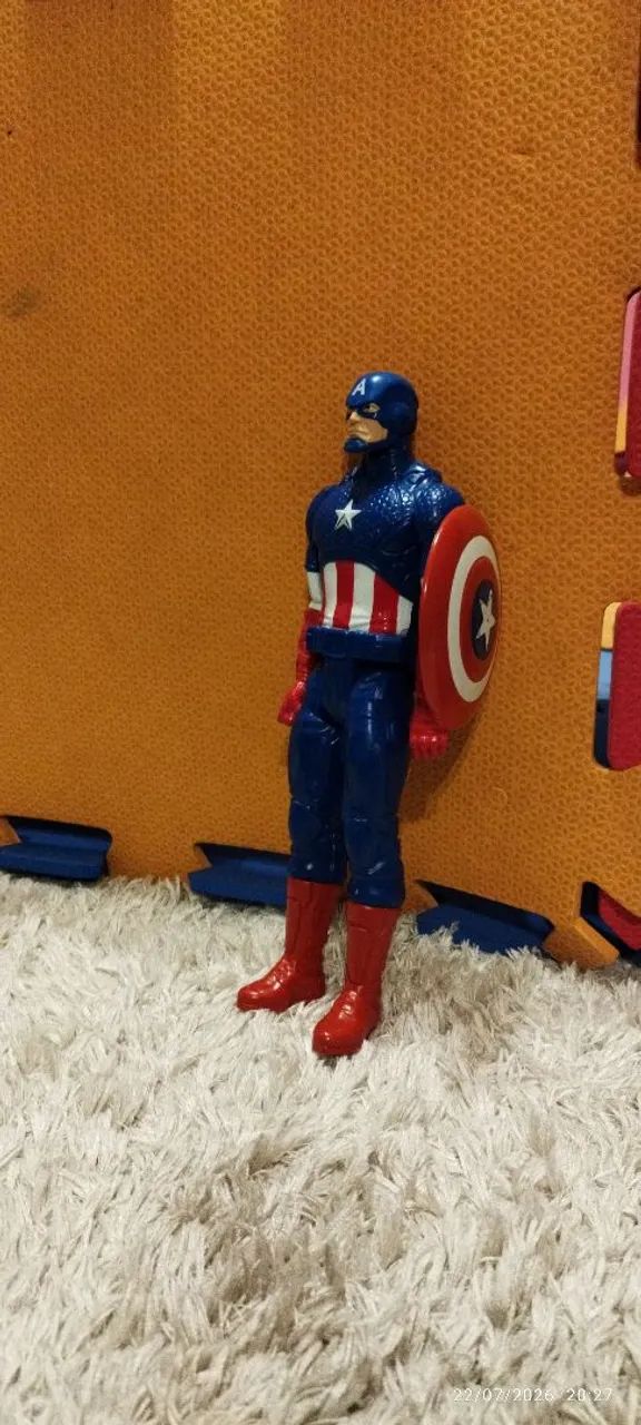 Boneco Capitão América Marvel Titan Hero Series 30cm Hasbro - Com Escudo