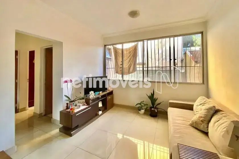 APARTAMENTO DE DOIS QUARTOS E UMA VAGA PRÓXIMO AO CENTRO!! - Foto 3