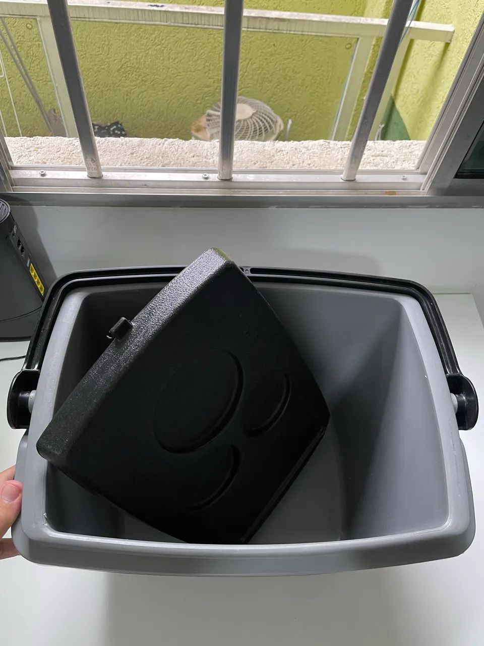 CAIXA TÉRMICA COOLER 18 LITROS COM ALÇA  - Foto 2