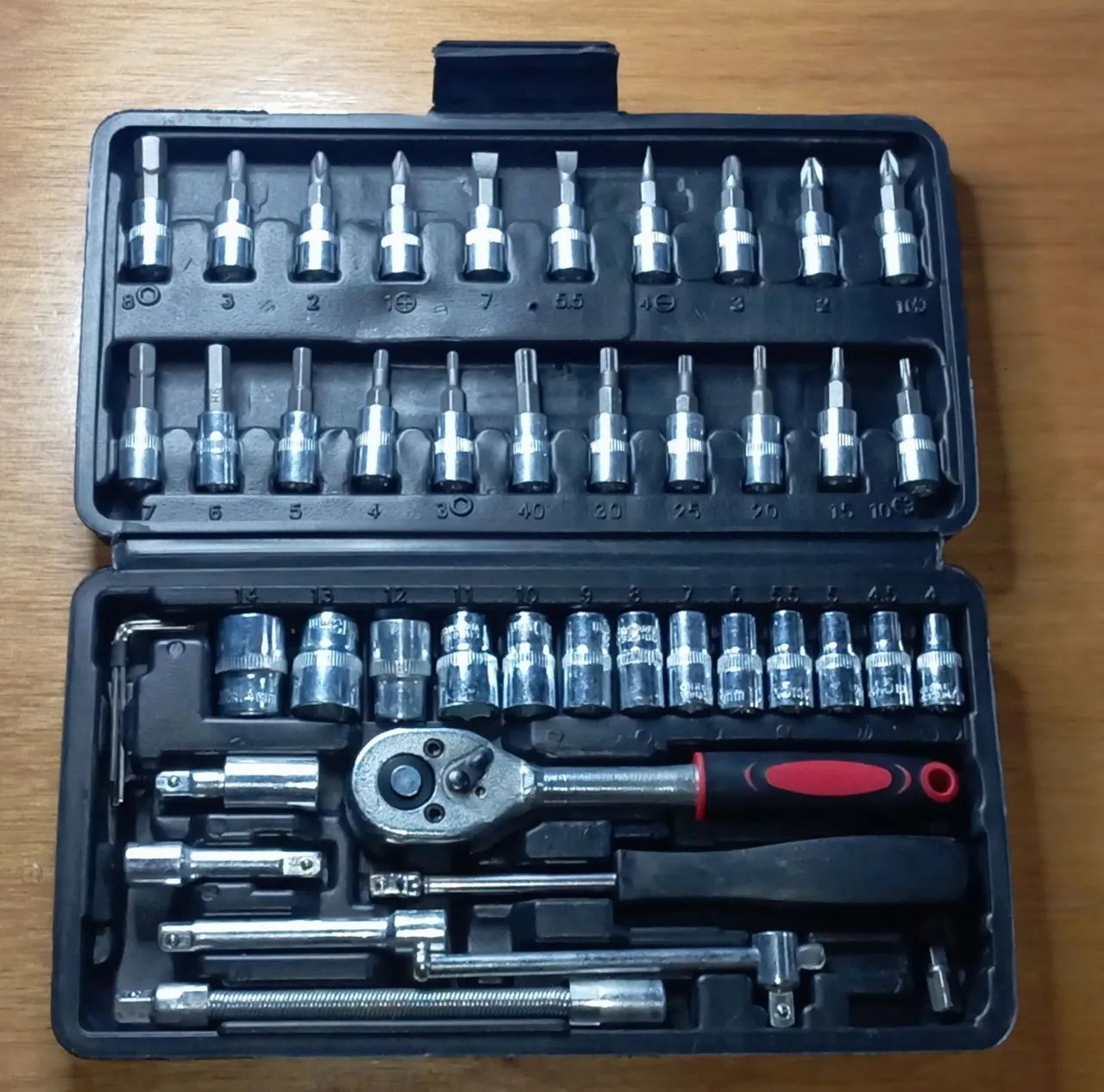 Jogo de chaves de catraca e soquete com 46 peças