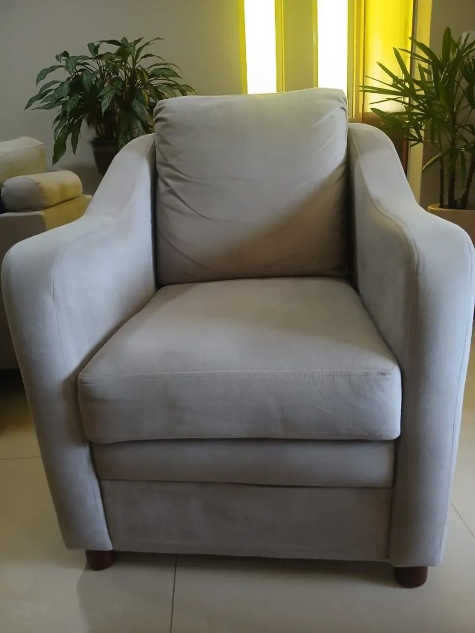 PAR DE POLTRONAS CINZA - Elegantes e Conservadas!
