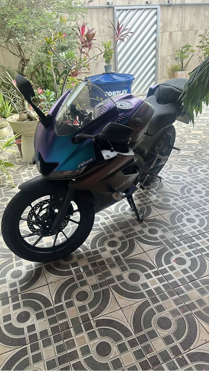 R-15 Yamaha 2025