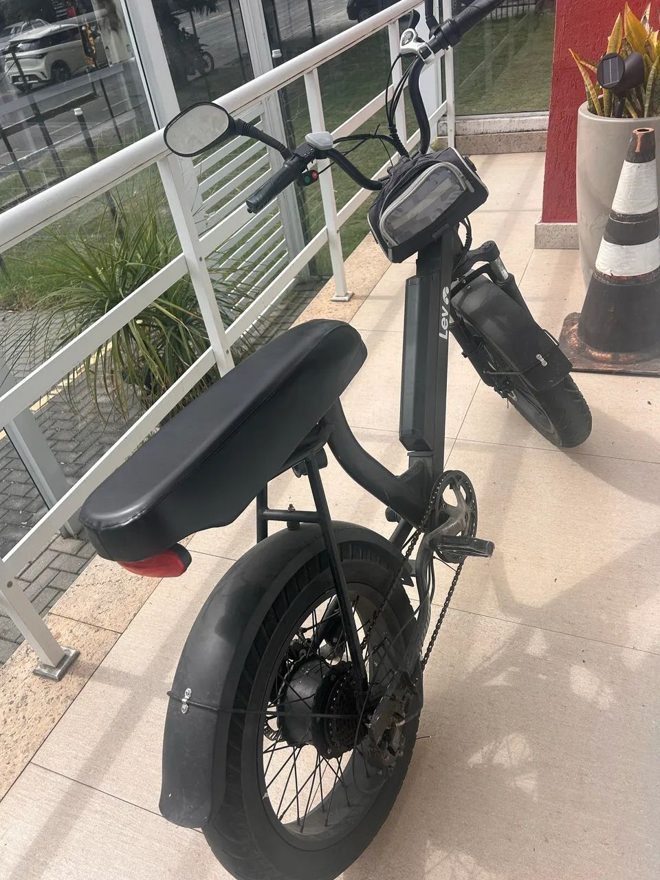 Bicicleta elétrica LEVE 
