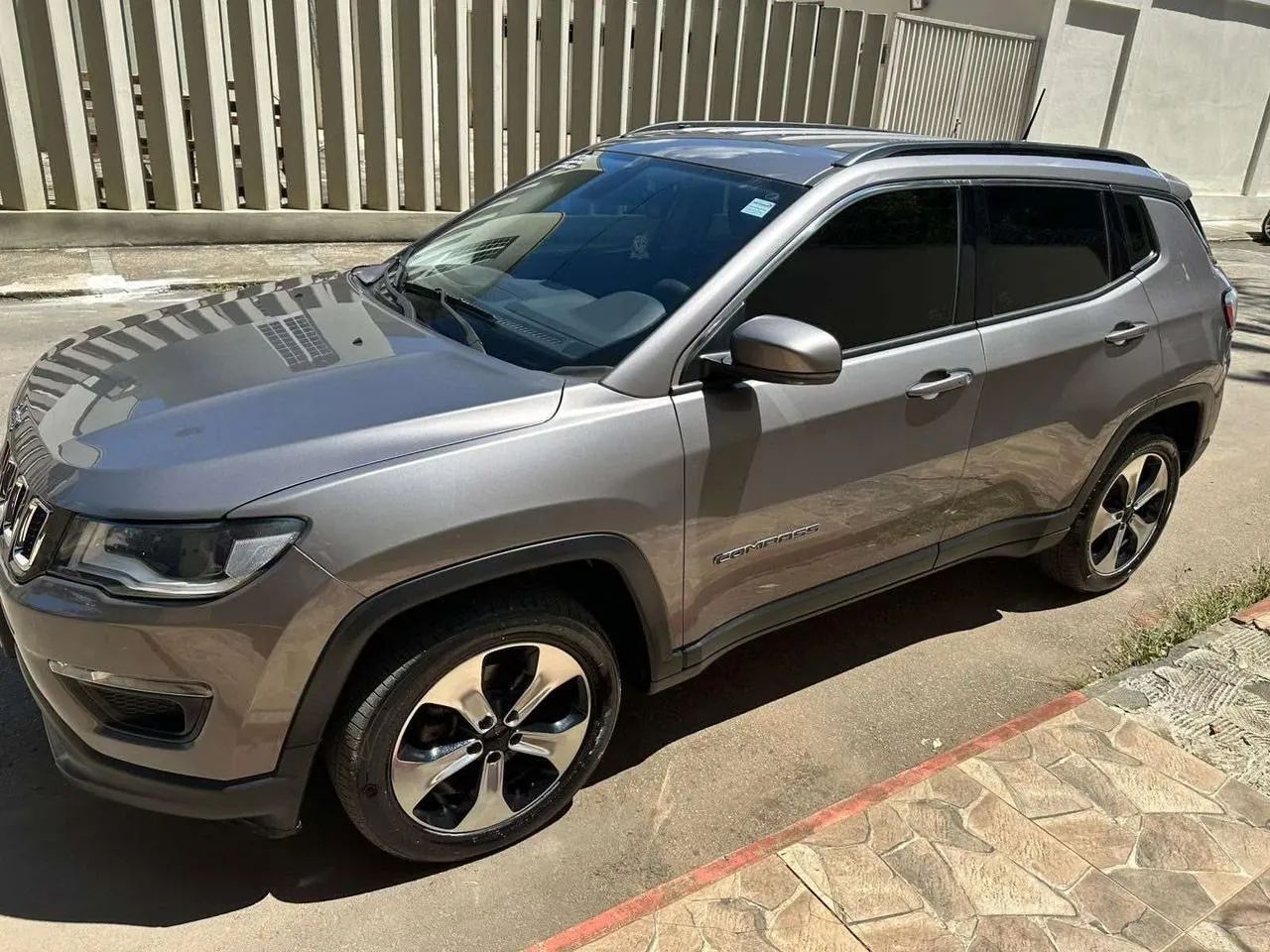 Jeep Compass Longitude 2.0 4X2 Flex 16V Aut. 2017 - Foto 2