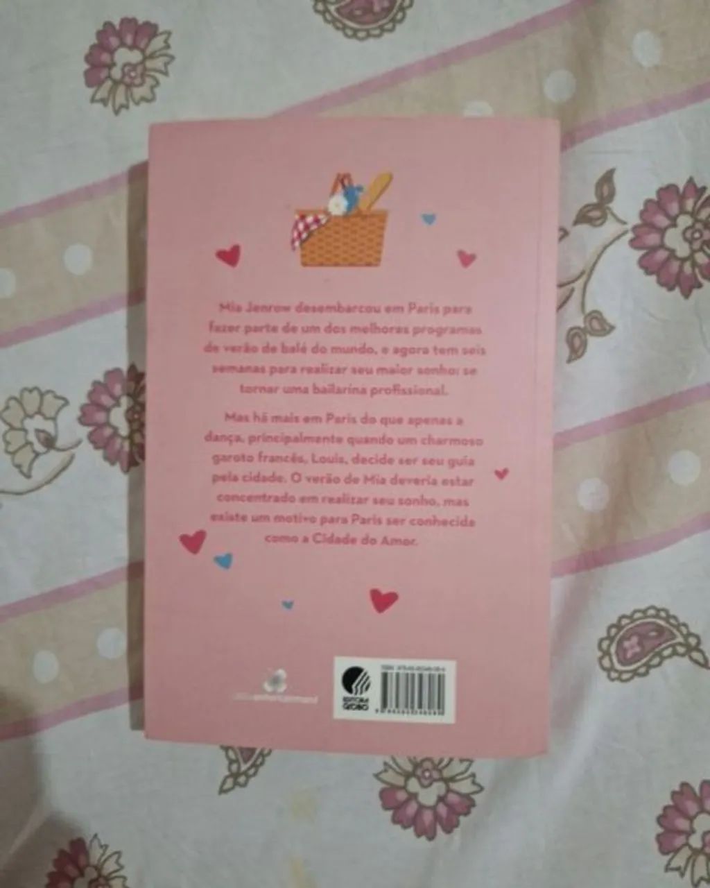 Livro beijos e croissants  - Foto 4