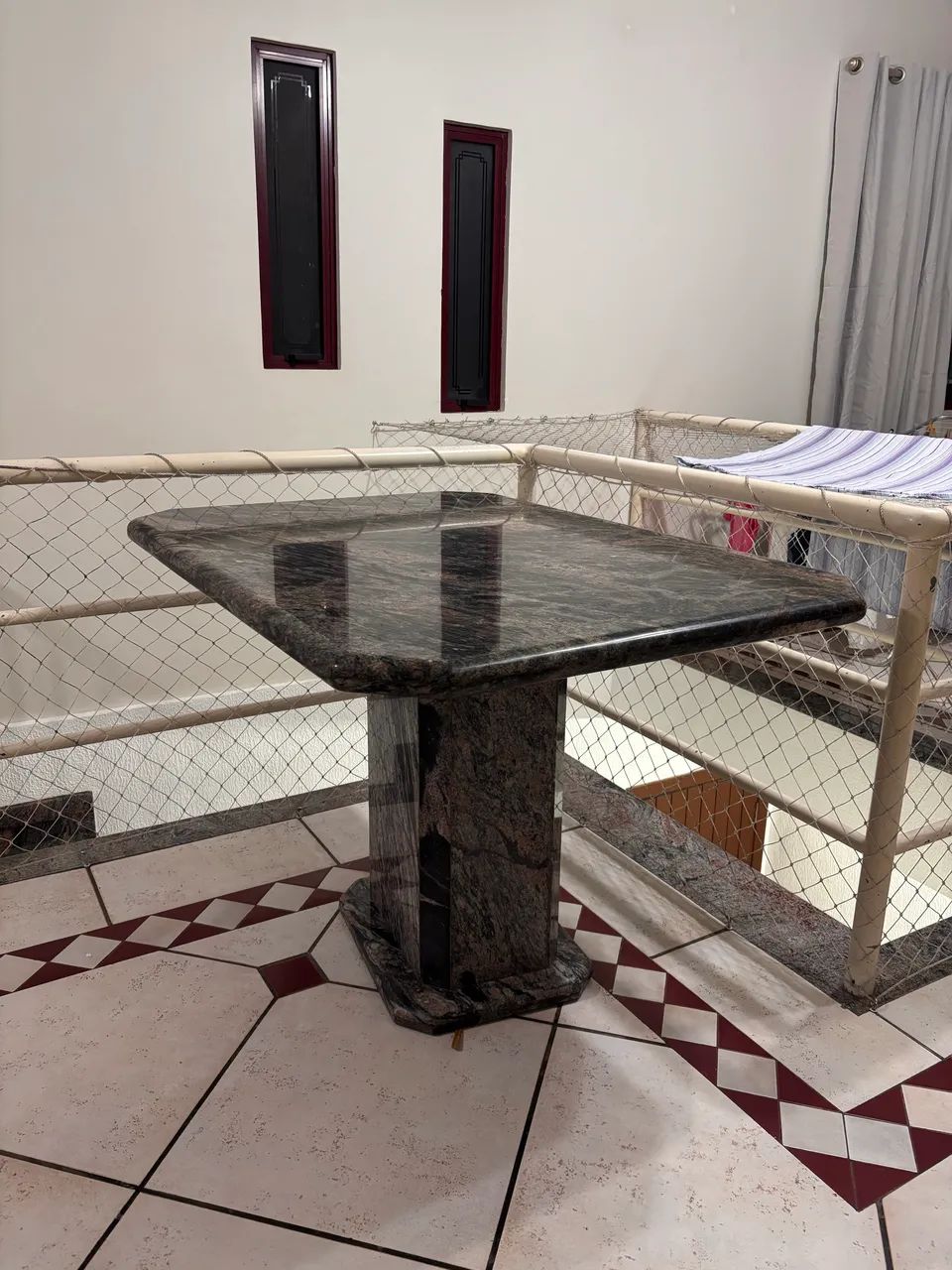 Mesa de mármore 