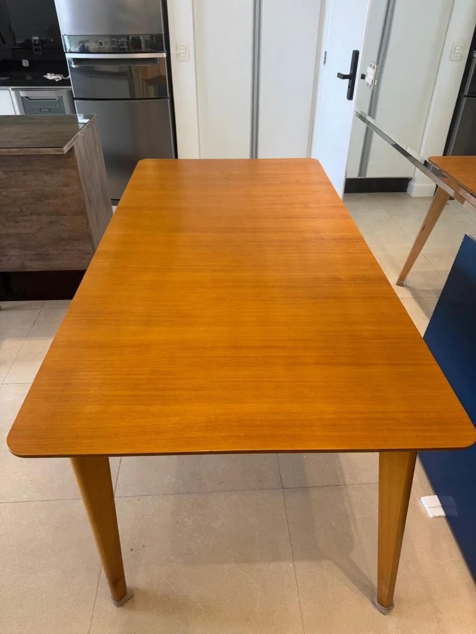 Mesa de jantar 1,8 x 0,9m