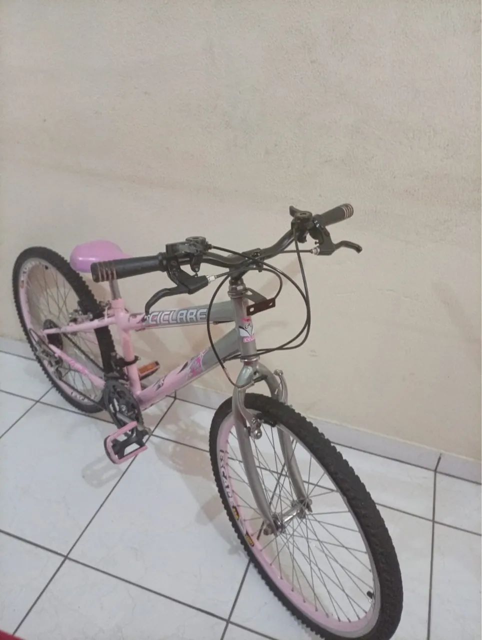 Vende-se bicicleta feminina 18 marchas, aro 24 aero toda revisada - Foto 3