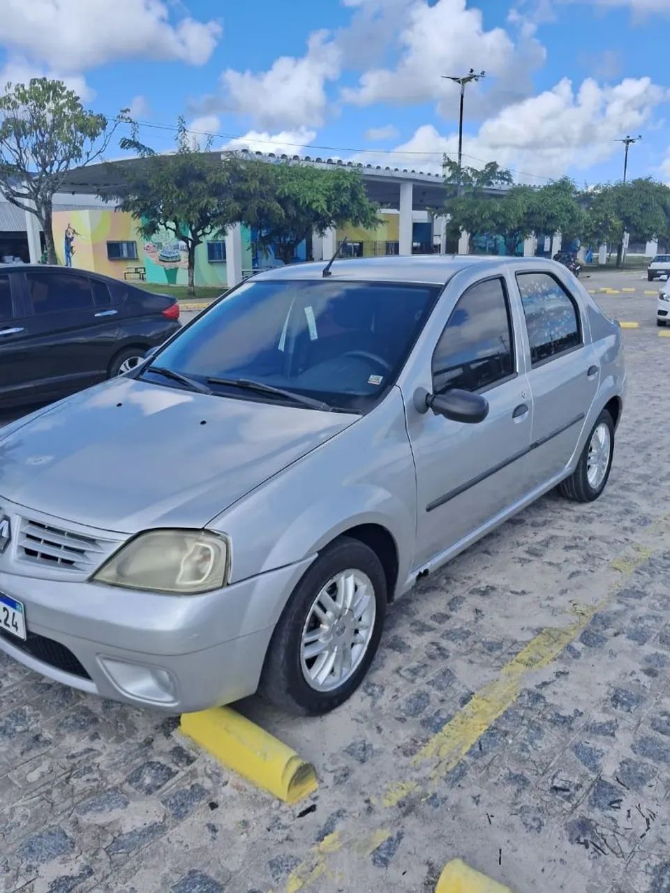 Renault Logan Expression Hi-flex 1.6 8V 4P 2009 - Foto 4