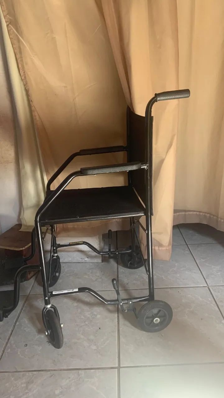 Cadeira de rodas - Foto 2