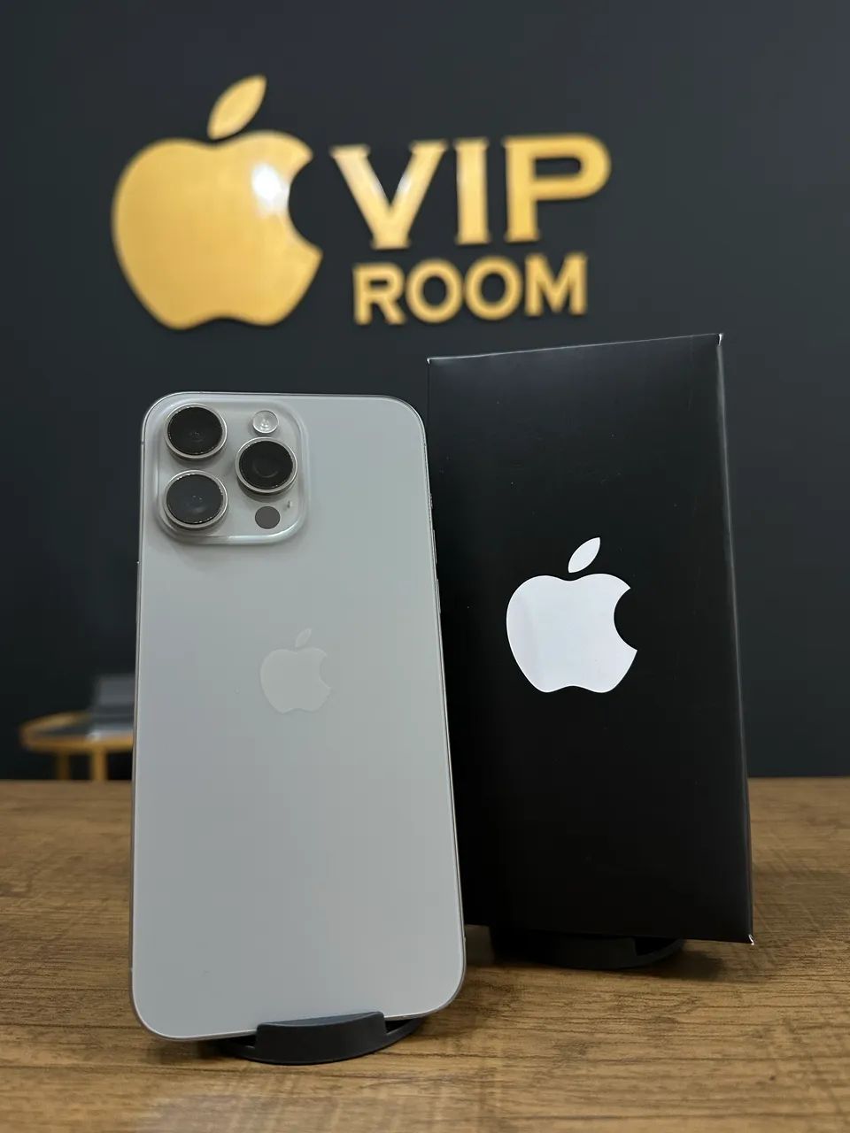 iPhone 15 Pro Max 256gb natural semi novo!! - Foto 3