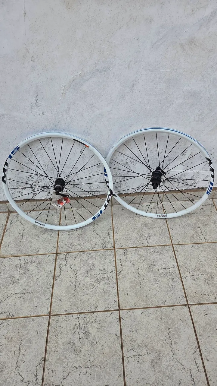 rodas shimano r500 branca detalhes WH-R500 Rims Wheelset 28" Clincher 622 700c Shimano R500 Aluminum Clincher 700c
