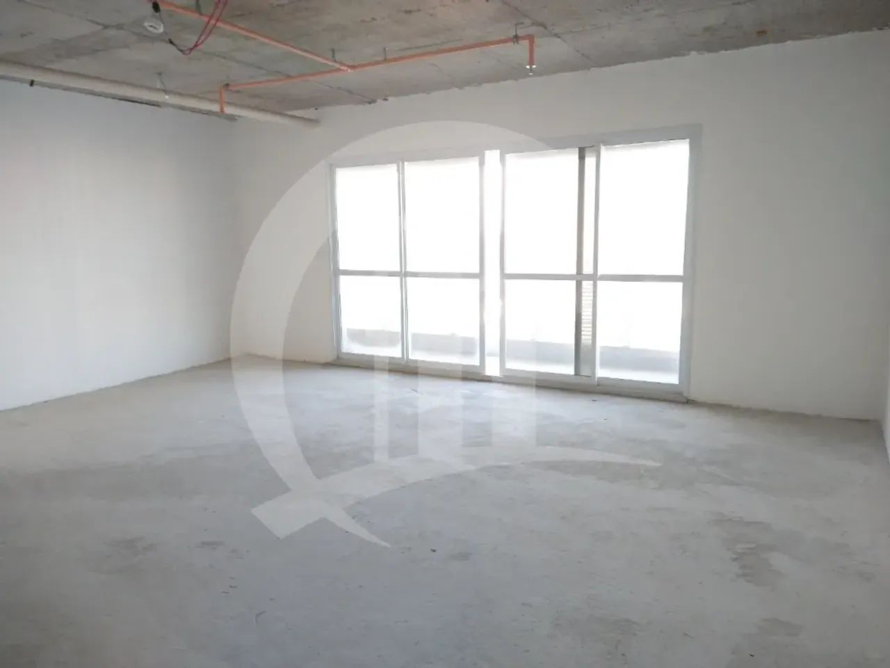 Sala comercial em excelente localização no Cond. Horizonte Jardins, perfeito para seu escr