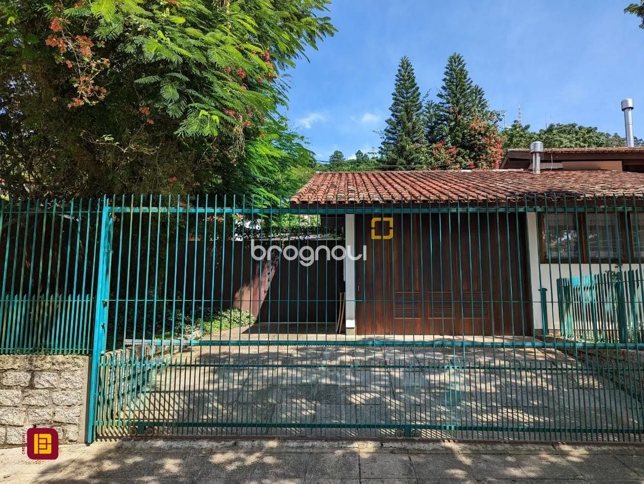 Casa com 328m², 6 quartos, 1 suíte, 2 garagens, ao lado da UFSC em Florianópolis - Foto 5