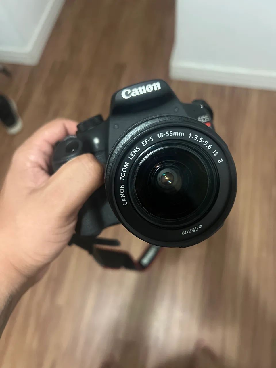 Camera Canon EOS Rebel T5