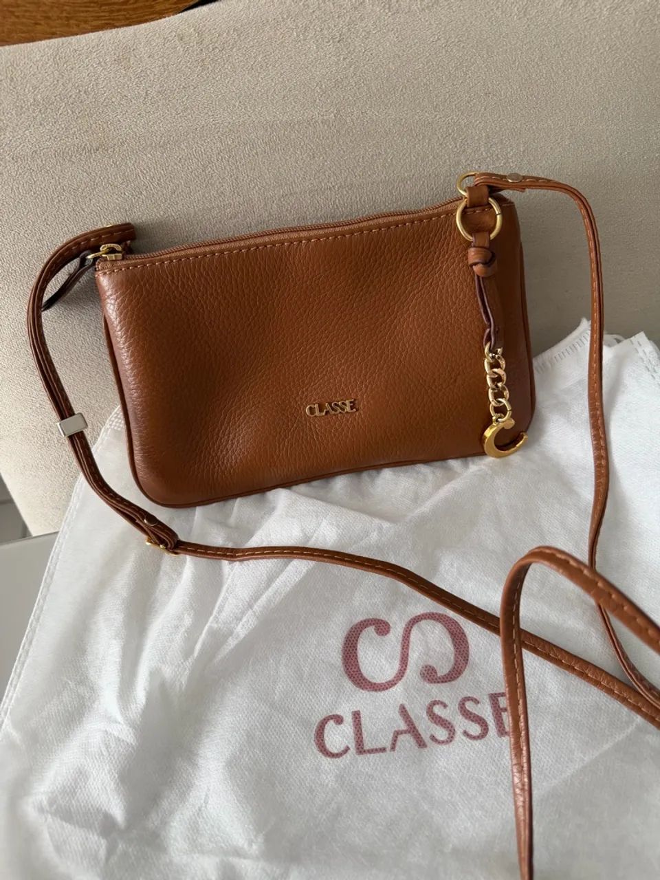 Vendo bolsas novas original classes couro  - Foto 4