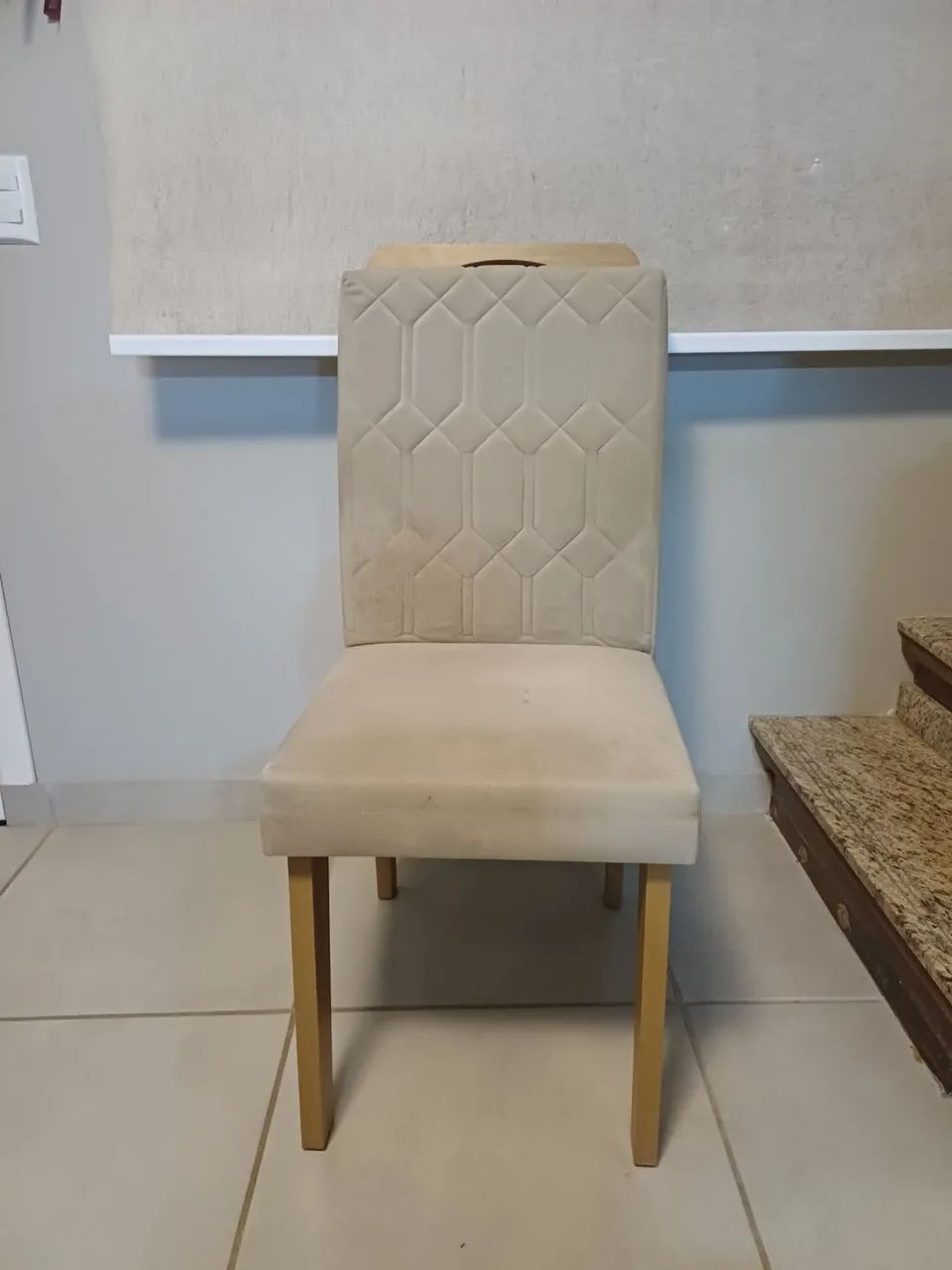 Cadeira estofada 