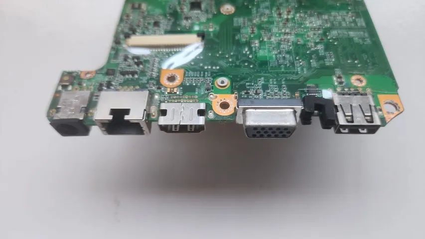 Placa-mãe Notebook Philco Phn 14i P744wb 71r-e14rv6-t830 ( USADA COM DEFEITO) - Foto 2