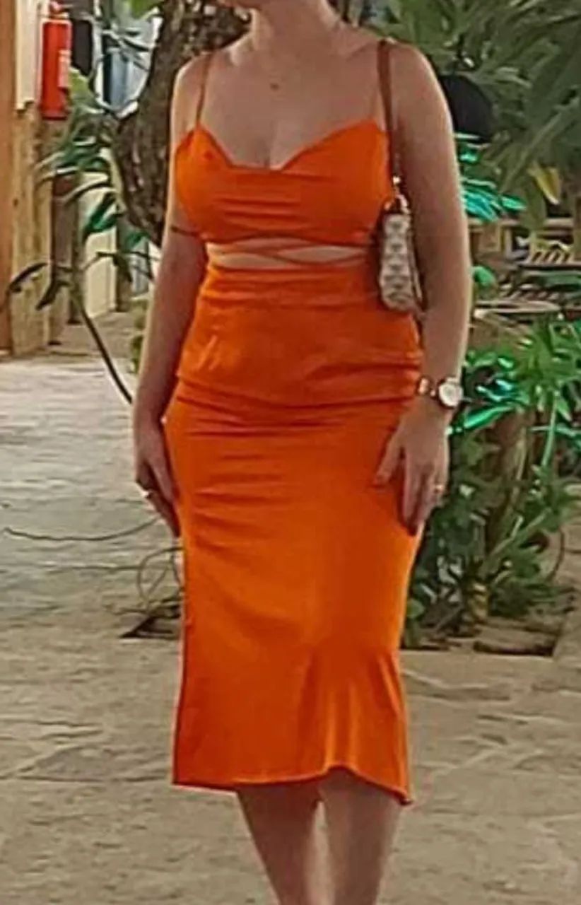 Vestido laranja cetim M