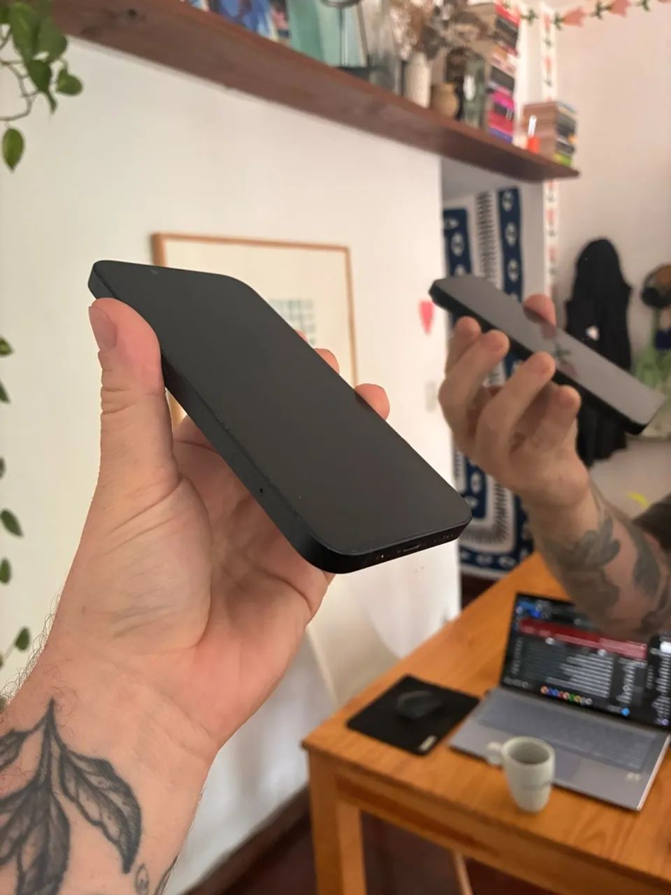 iphone 14 preto / 256gb - Foto 3