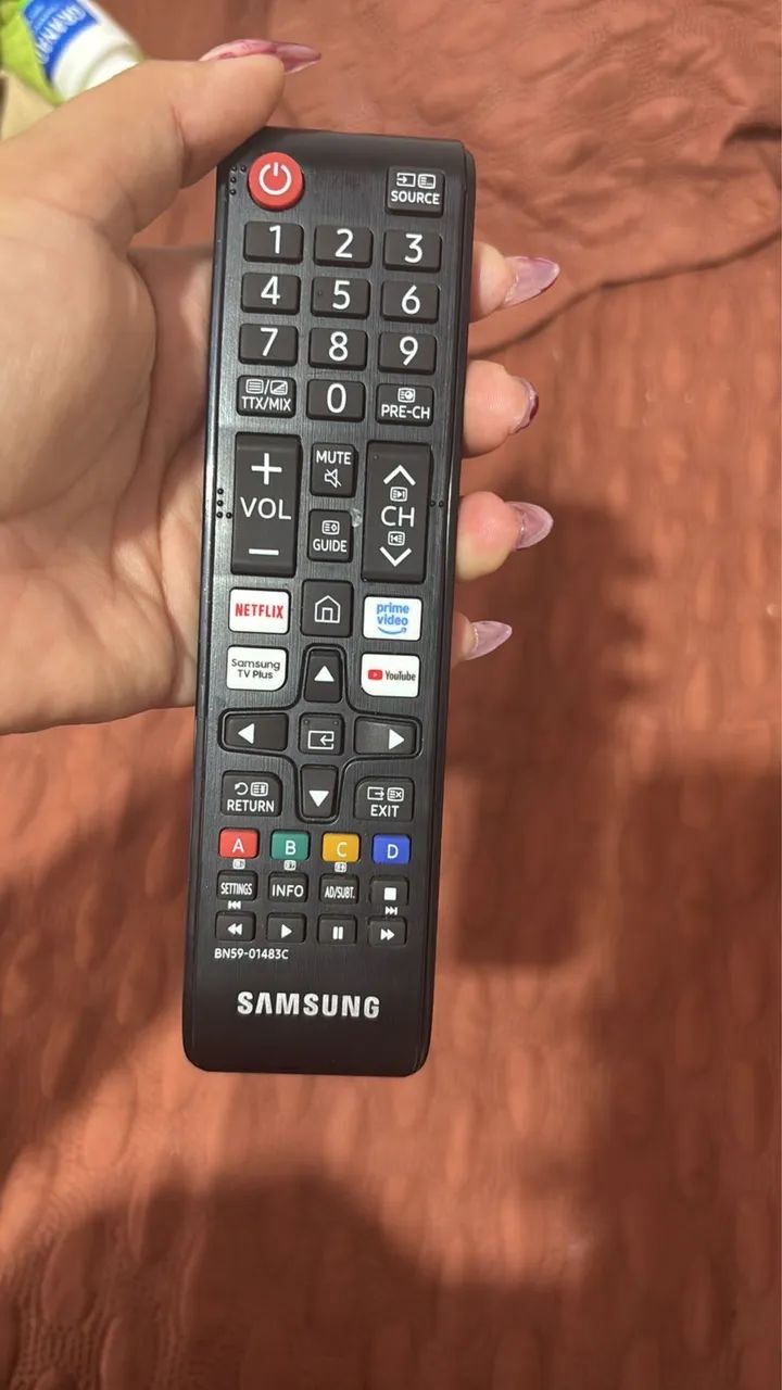 Tv Samsung QLED 43 polegadas, semi nova apenas 1 mês de uso  - Foto 2