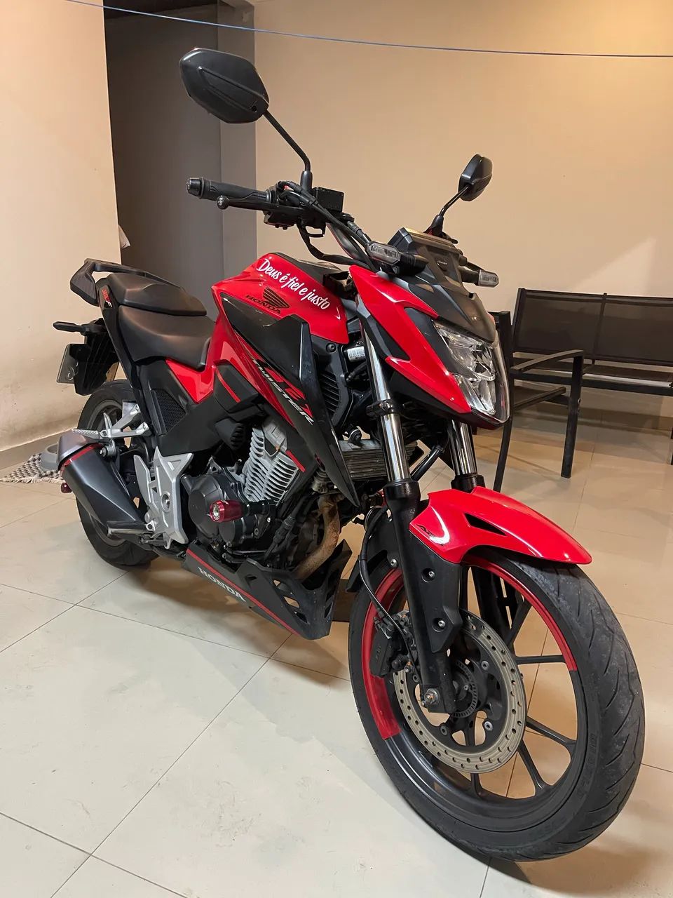 CB300f  - Foto 2