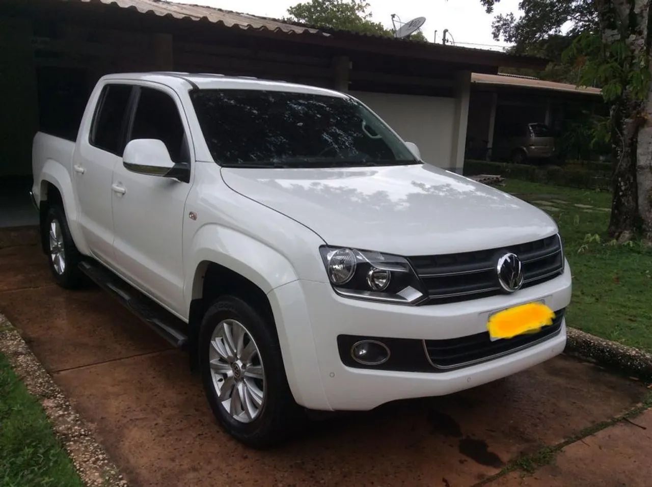Volkswagen Amarok HIGH.CD 2.0 16V TDI 4X4 DIES. AUT 2013