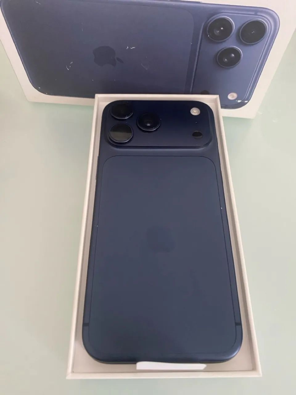 iPhone 17 pro Max azul 256. Com garantia nunca aberto 