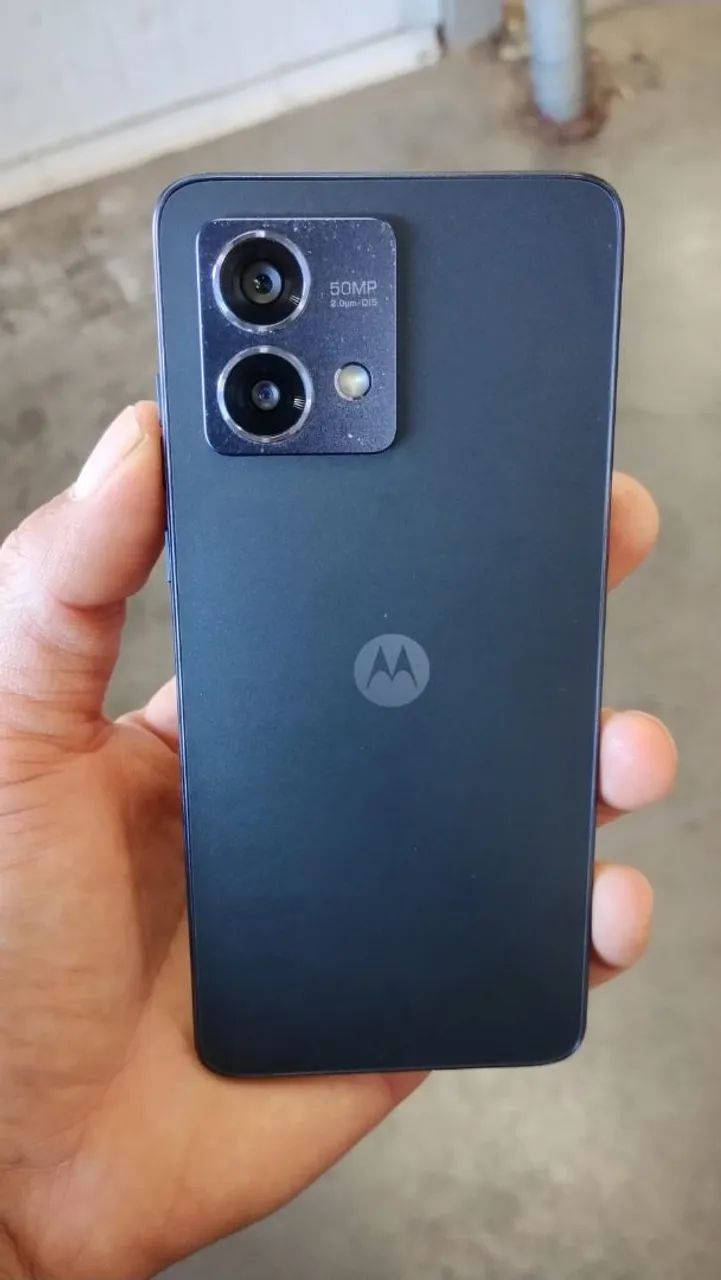Moto g84