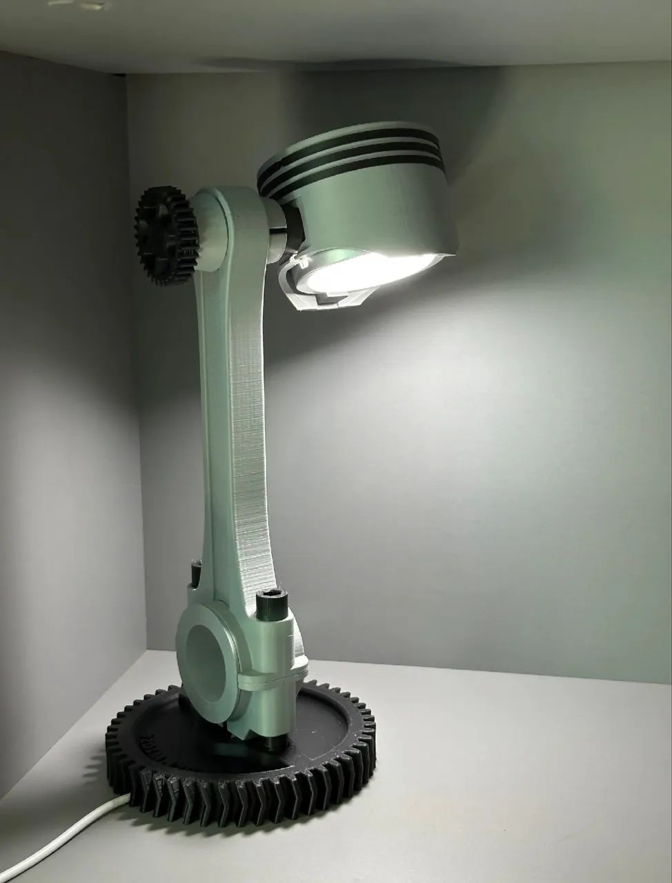 Luminária de Mesa Pistão de Motor - Foto 4