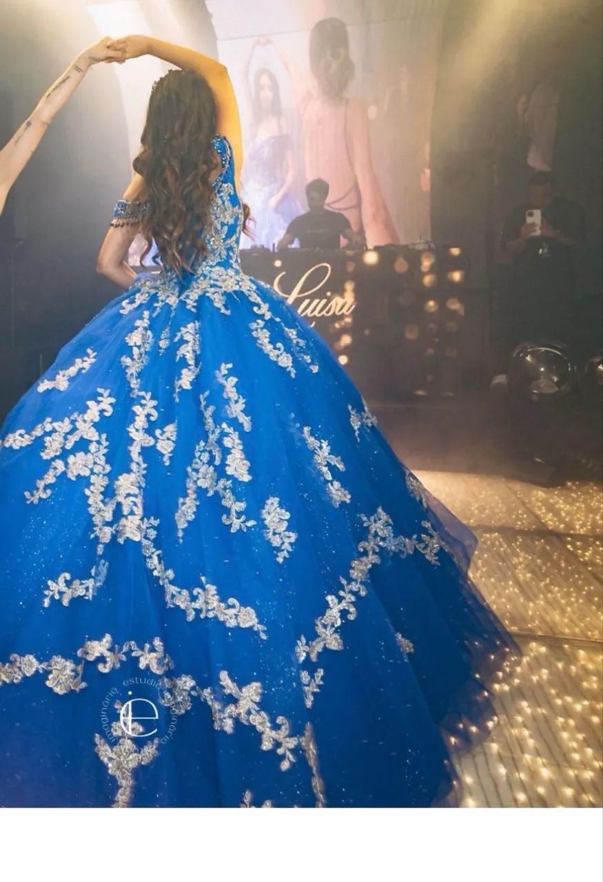 Vestido 15 anos  princesa azul com dourado