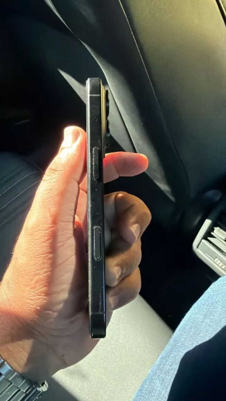Vendo 16 pró 256gb funcionando tudo 