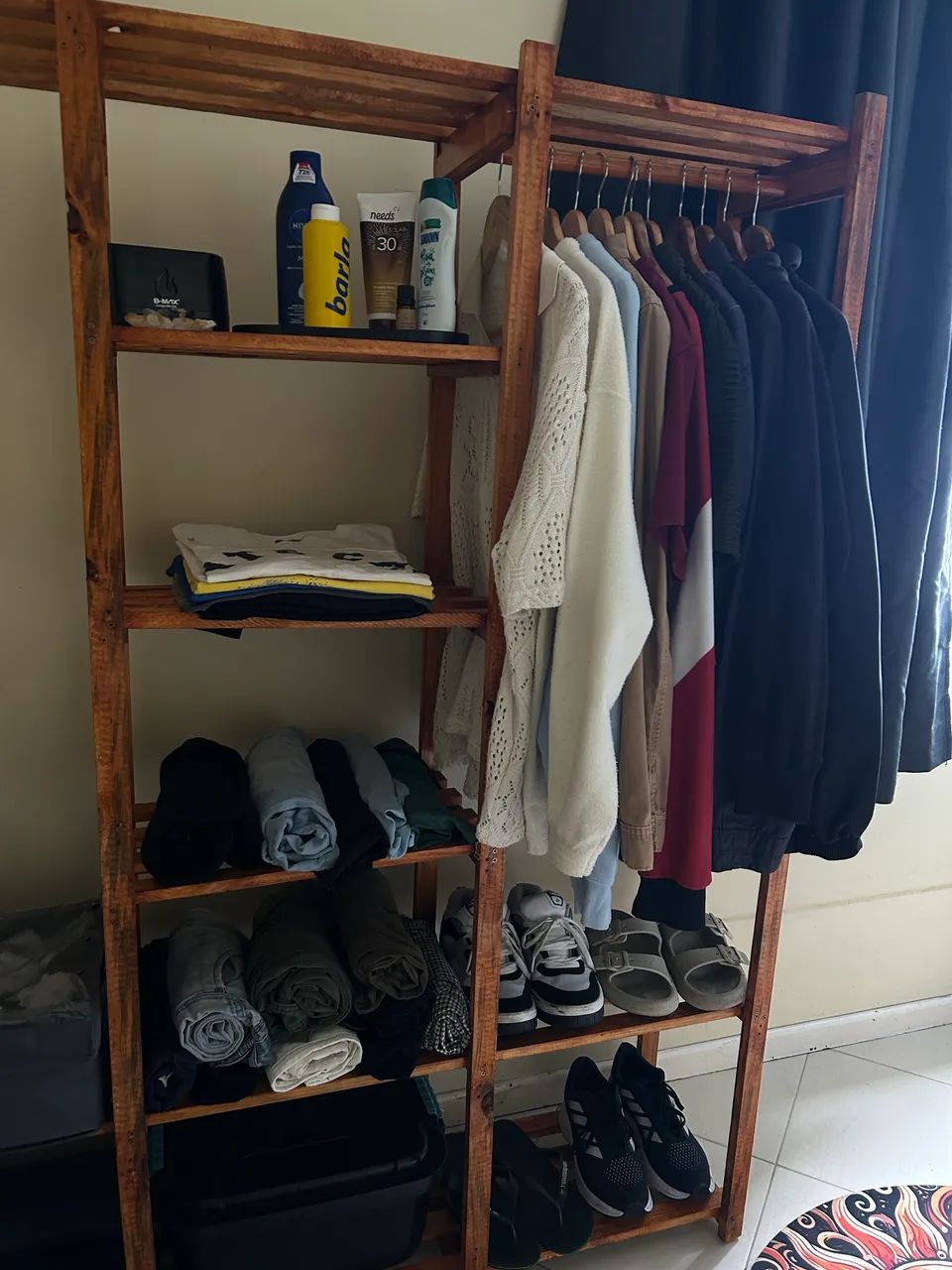 Arara/Guarda-roupa de Madeira Pinus - Foto 5