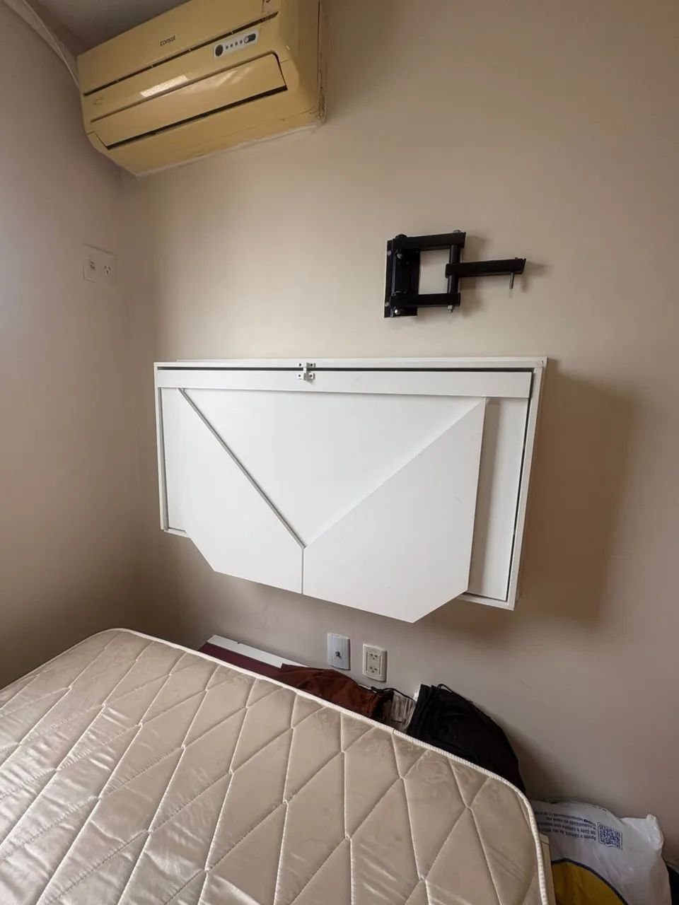 CAMA RETRÁTIL + ESCRIVANINHA - VENDA JUNTA OU SEPARADA  - Foto 4