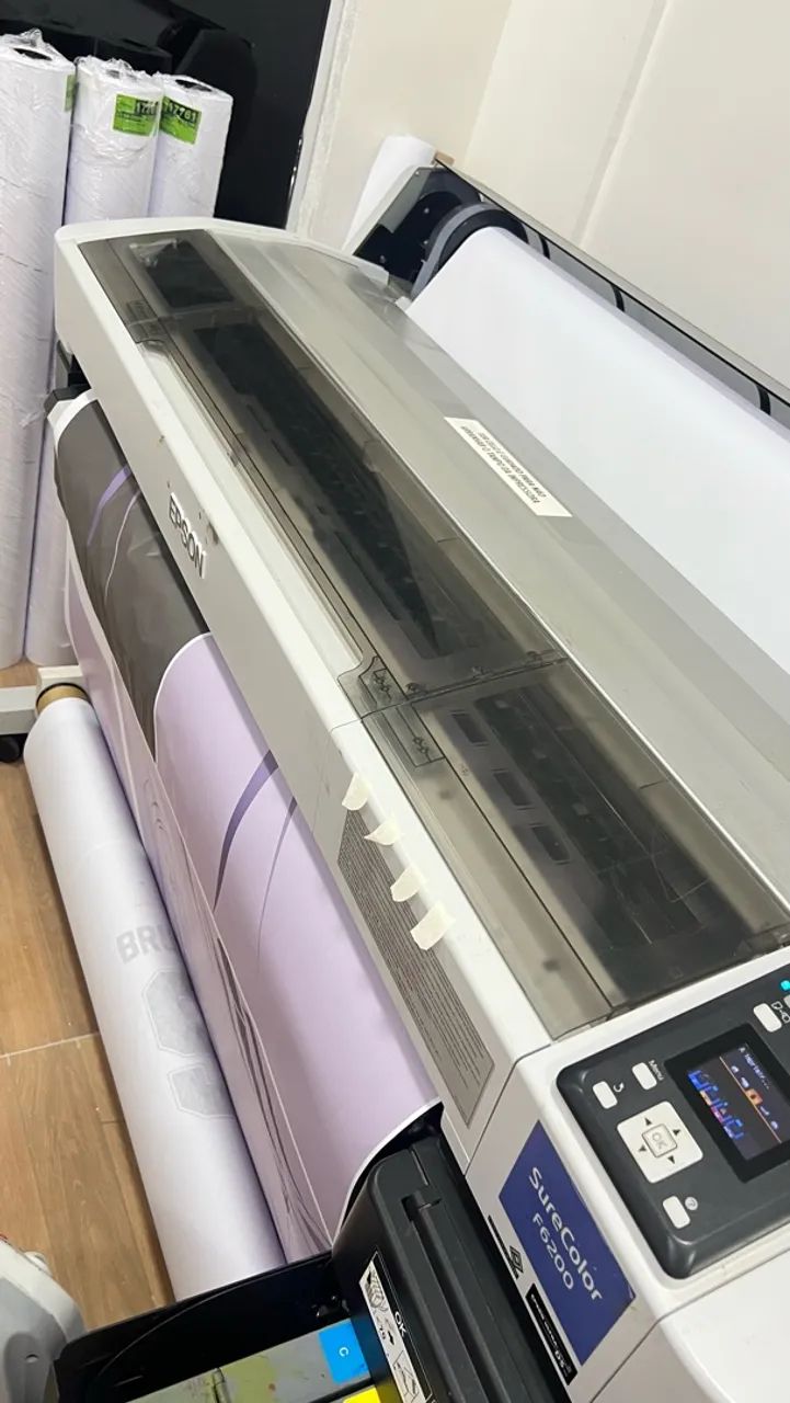 VENDO PLOTTER EPSON F6200 - Foto 3