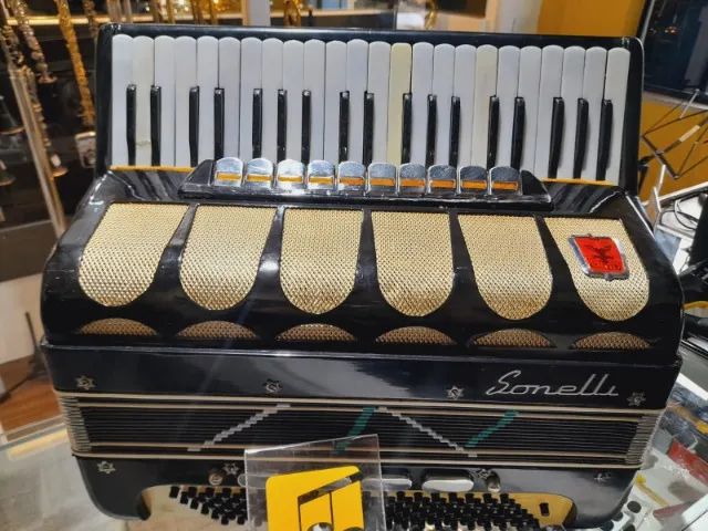 Acordeon 120 baixos Sonelli  - Eletrificada  - Foto 2
