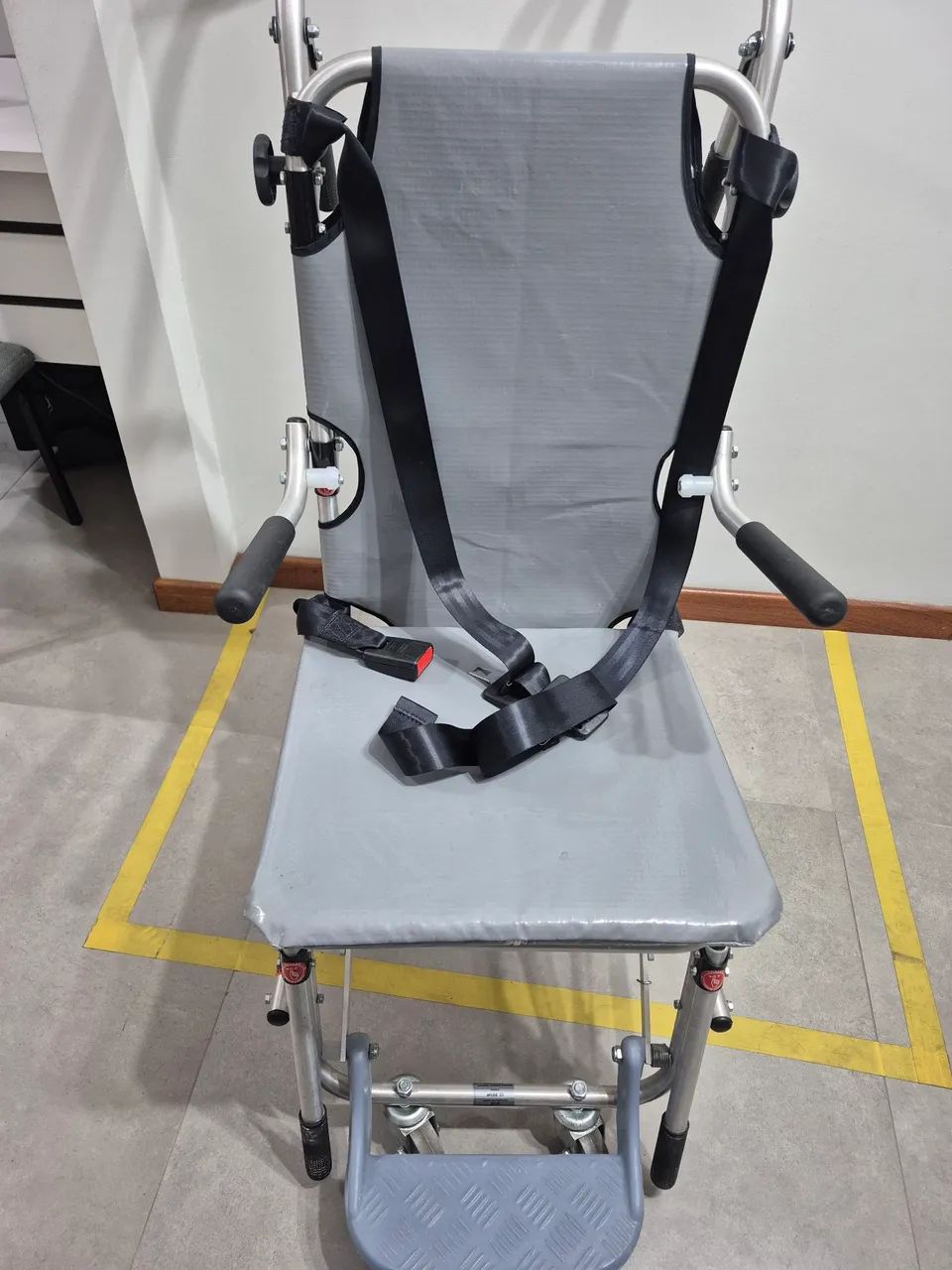 Cadeira para subir escadas. - Foto 2