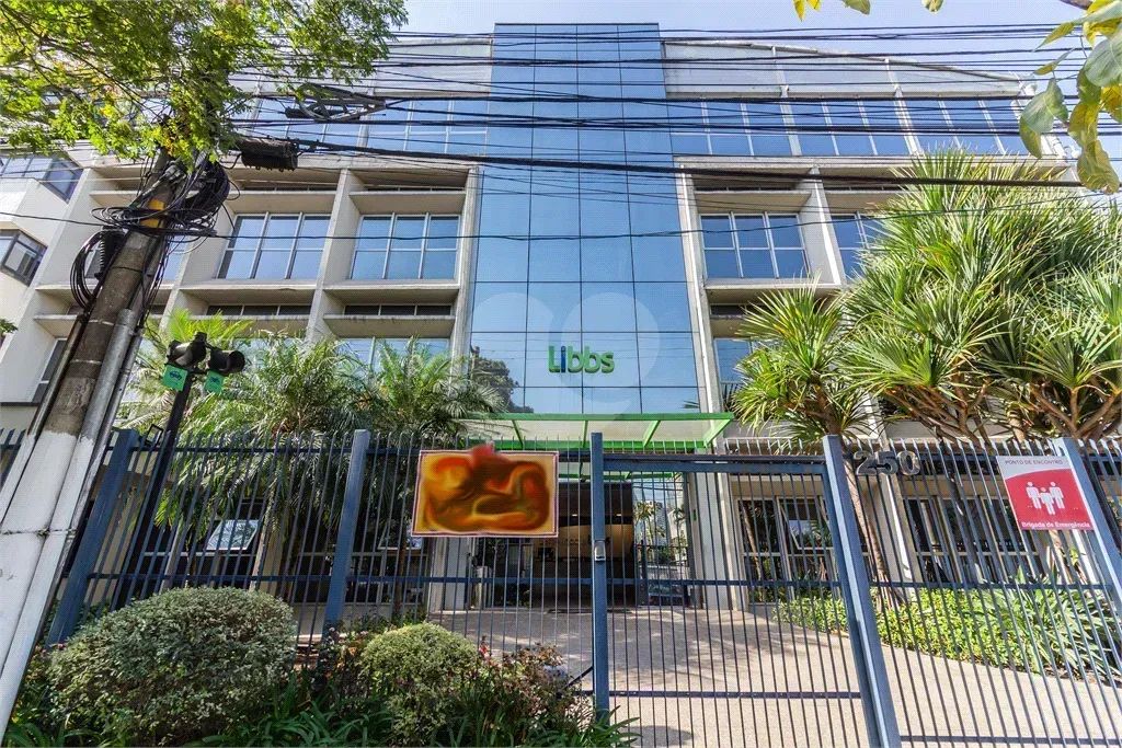 Prédio Comercial Inteiro na Barra Funda - 3.292 m² de Área Útil e 30 Vagas - Foto 2