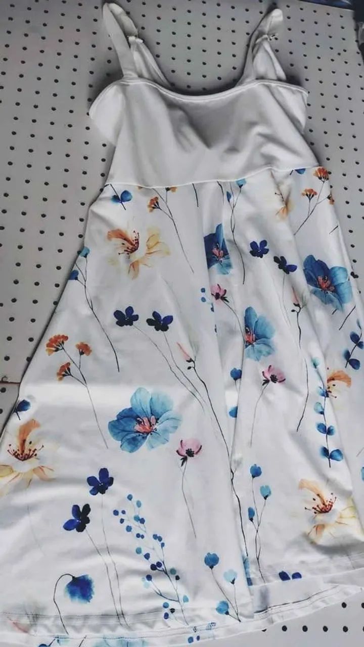 Vestido branco florido transpassado tecido soft Tam G
