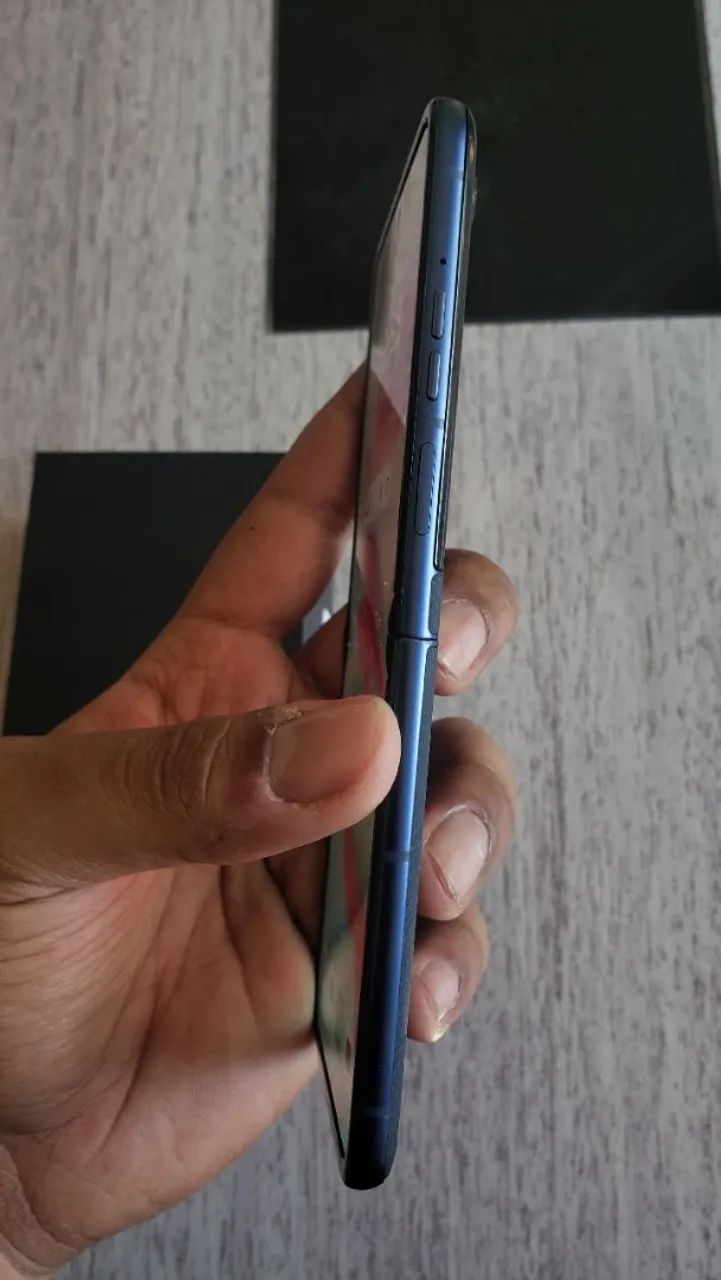 Moto razr 60 - Foto 2