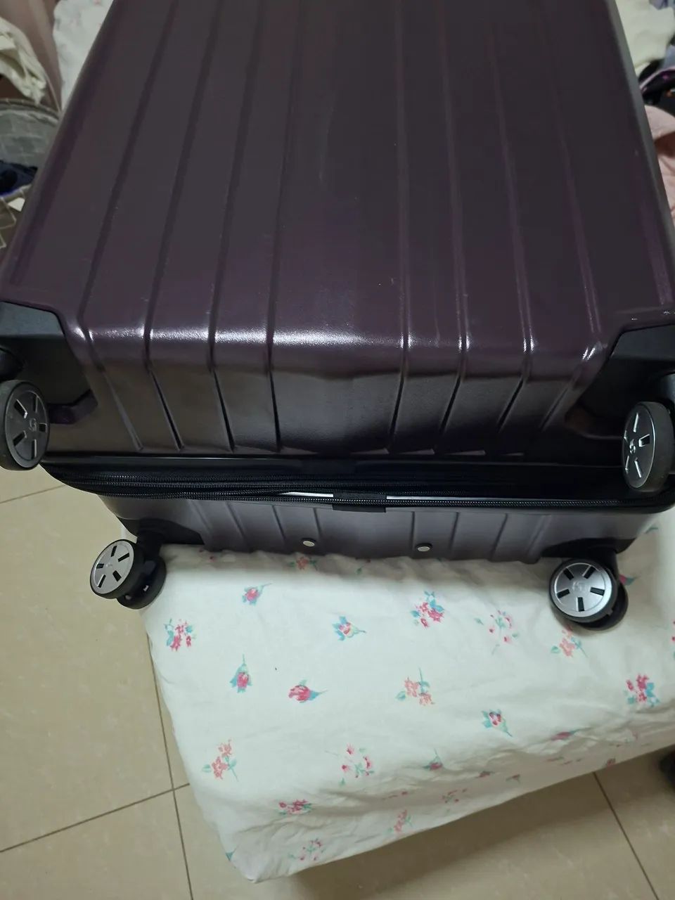 Vendo Mala Sansonite semi nova, usada somente uma vez