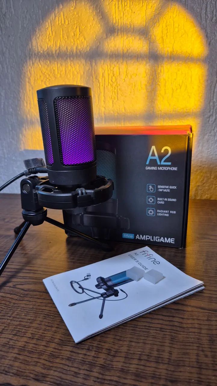 Microfone USB Gamer Fifine A2 RGB  com Tripé e Shock Mount