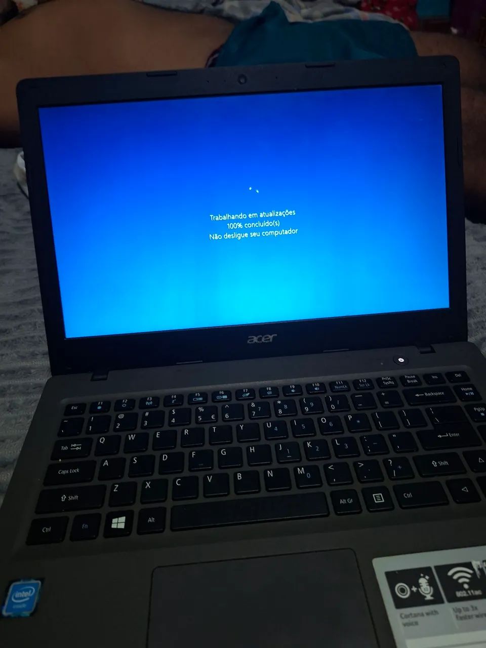 Vendo um notebook de 2 G..Pegando perfeitamente  - Foto 3