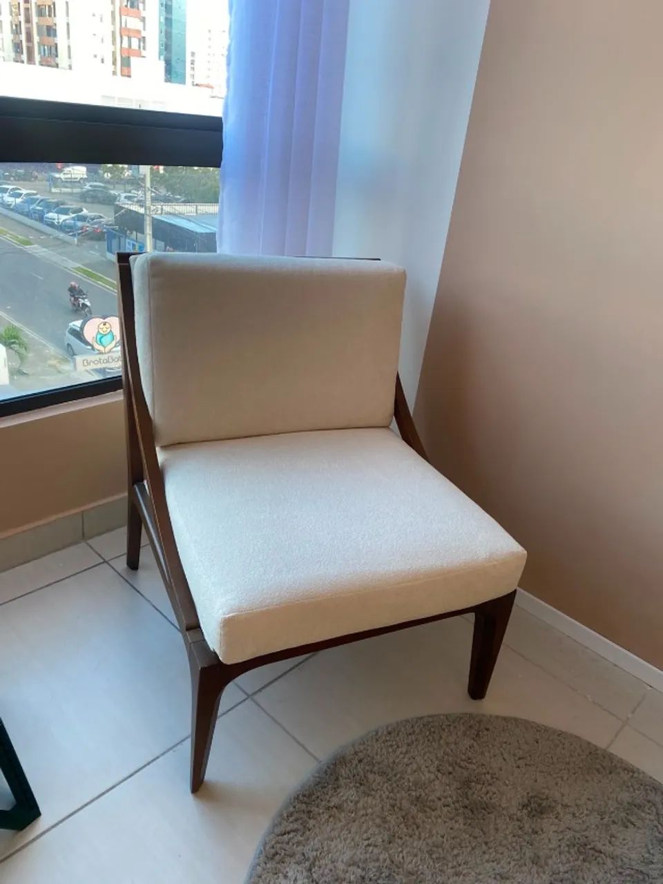 VENDO PAR DE POLTRONAS JACAÚNA