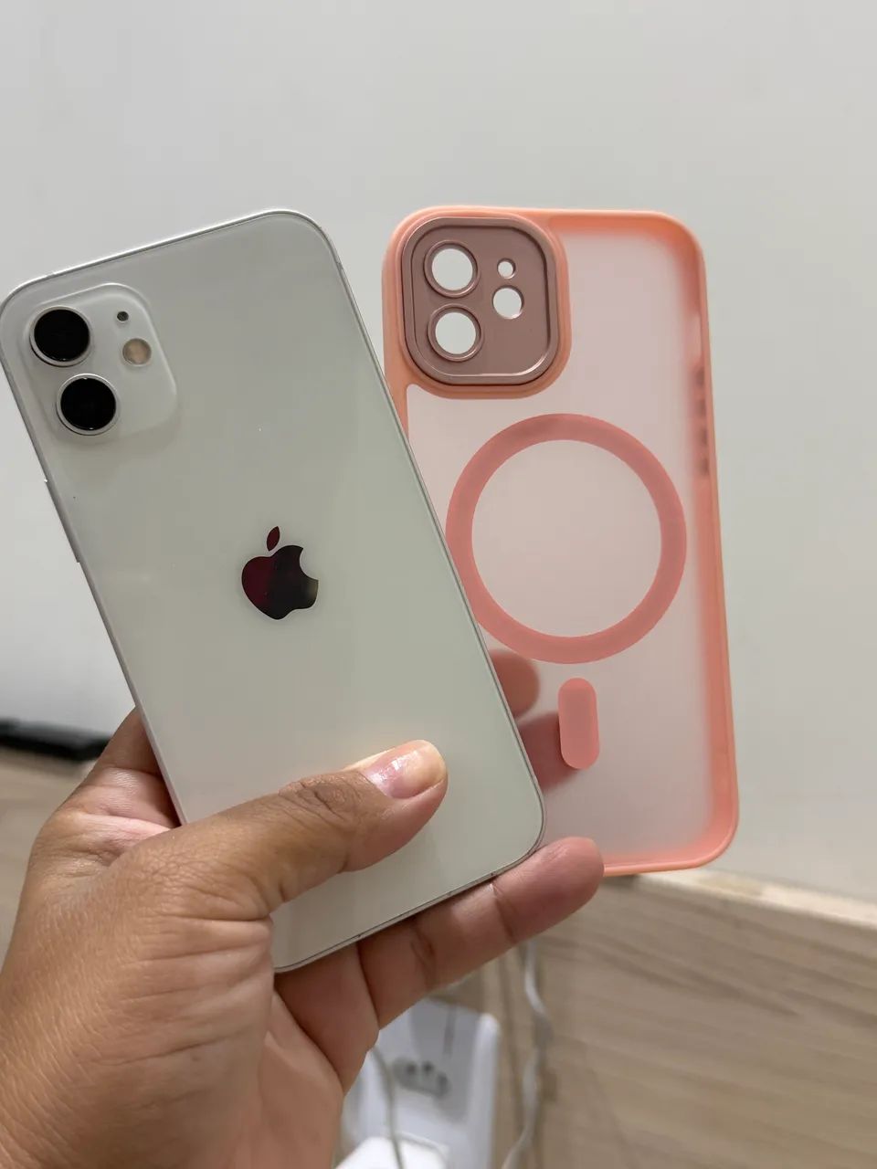 Vendo iPhone 12 128gb Branco - Foto 2