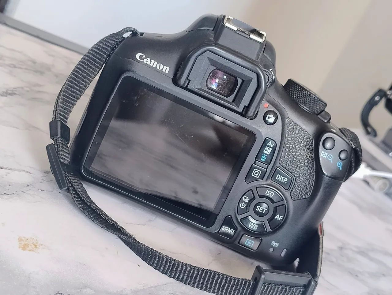 Câmera - Canon EOS Rebel T6 - Foto 2