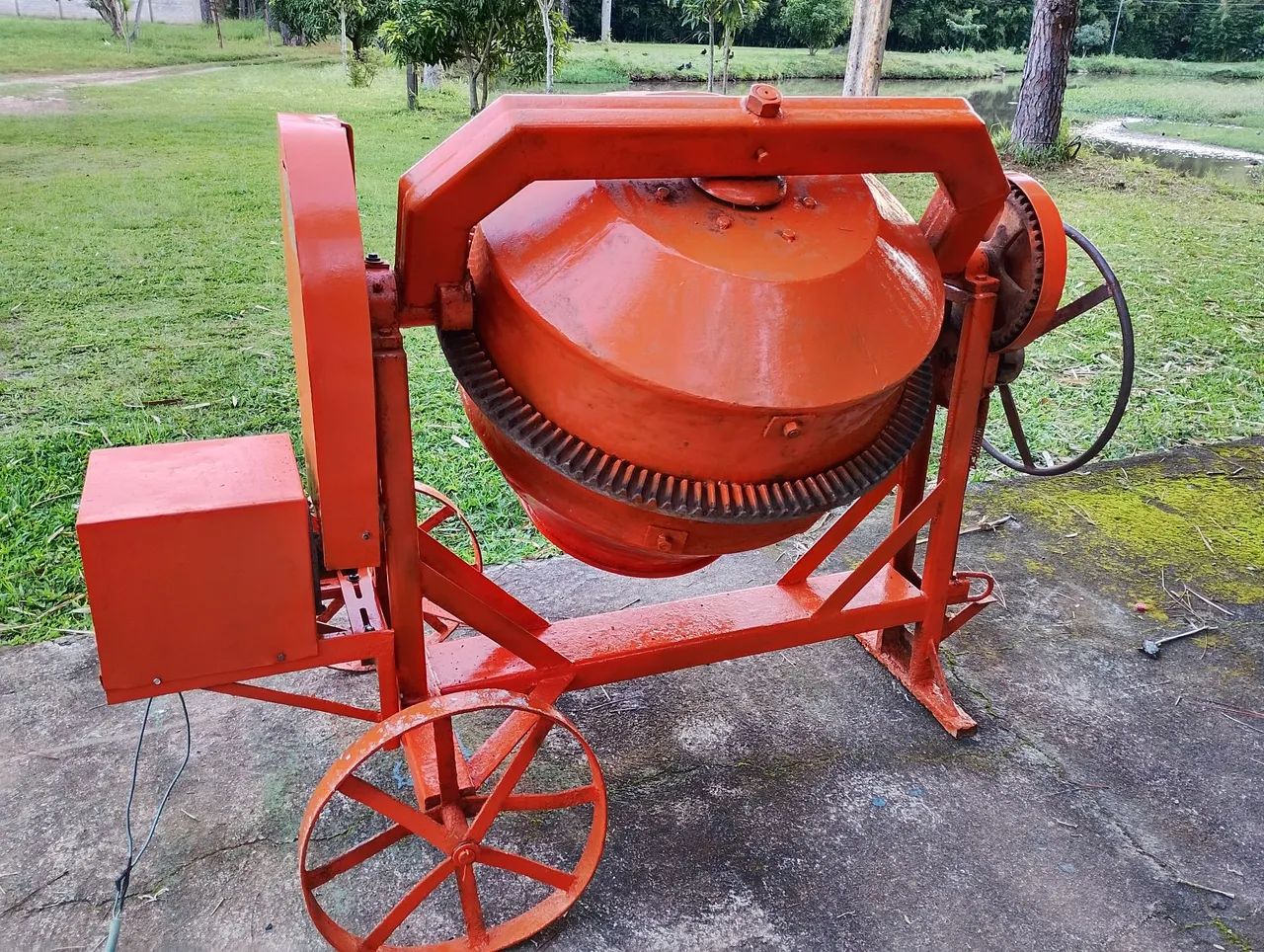 Betoneira com motor monofásico 